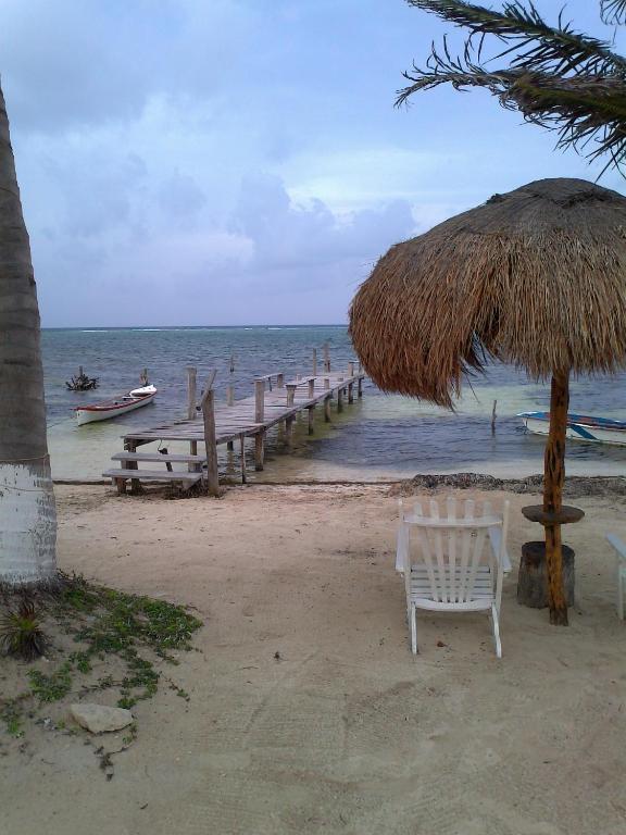 Las Cabanas Del Doctor Mahahual Bagian luar foto