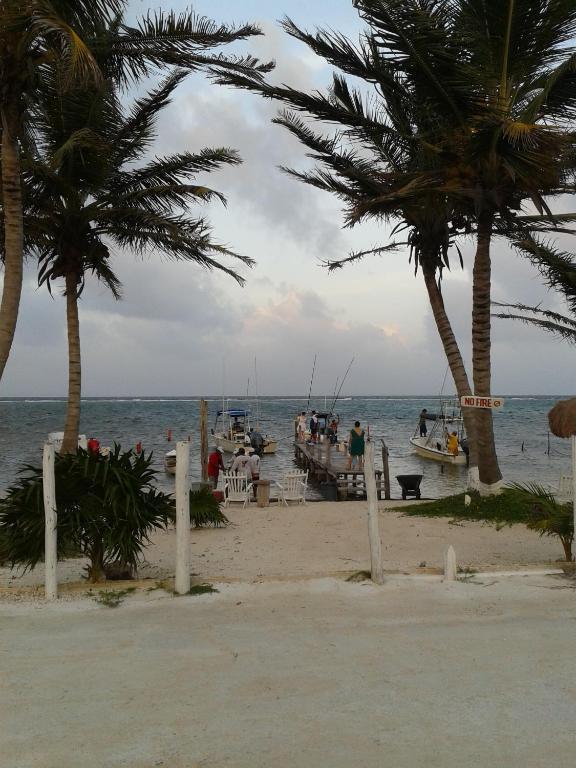 Las Cabanas Del Doctor Mahahual Bagian luar foto