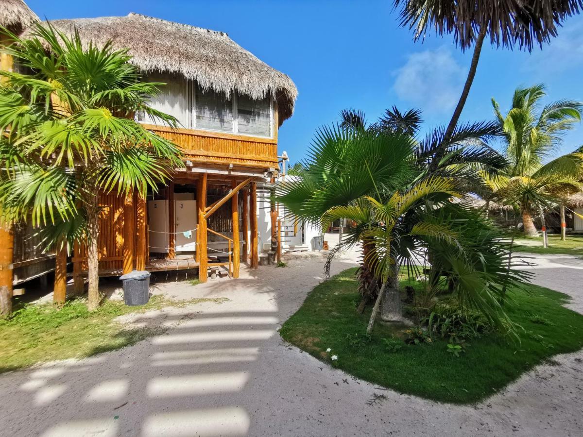 Las Cabanas Del Doctor Mahahual Bagian luar foto