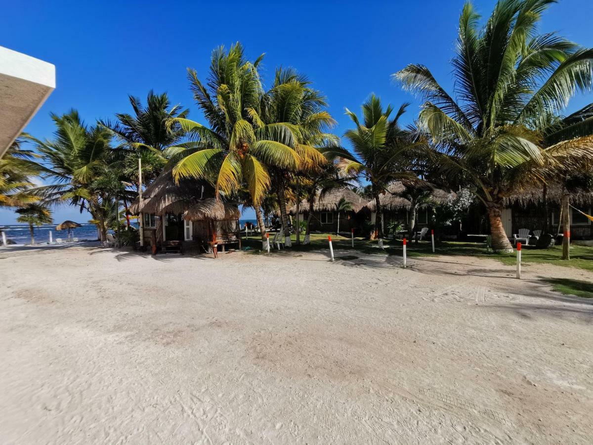 Las Cabanas Del Doctor Mahahual Bagian luar foto