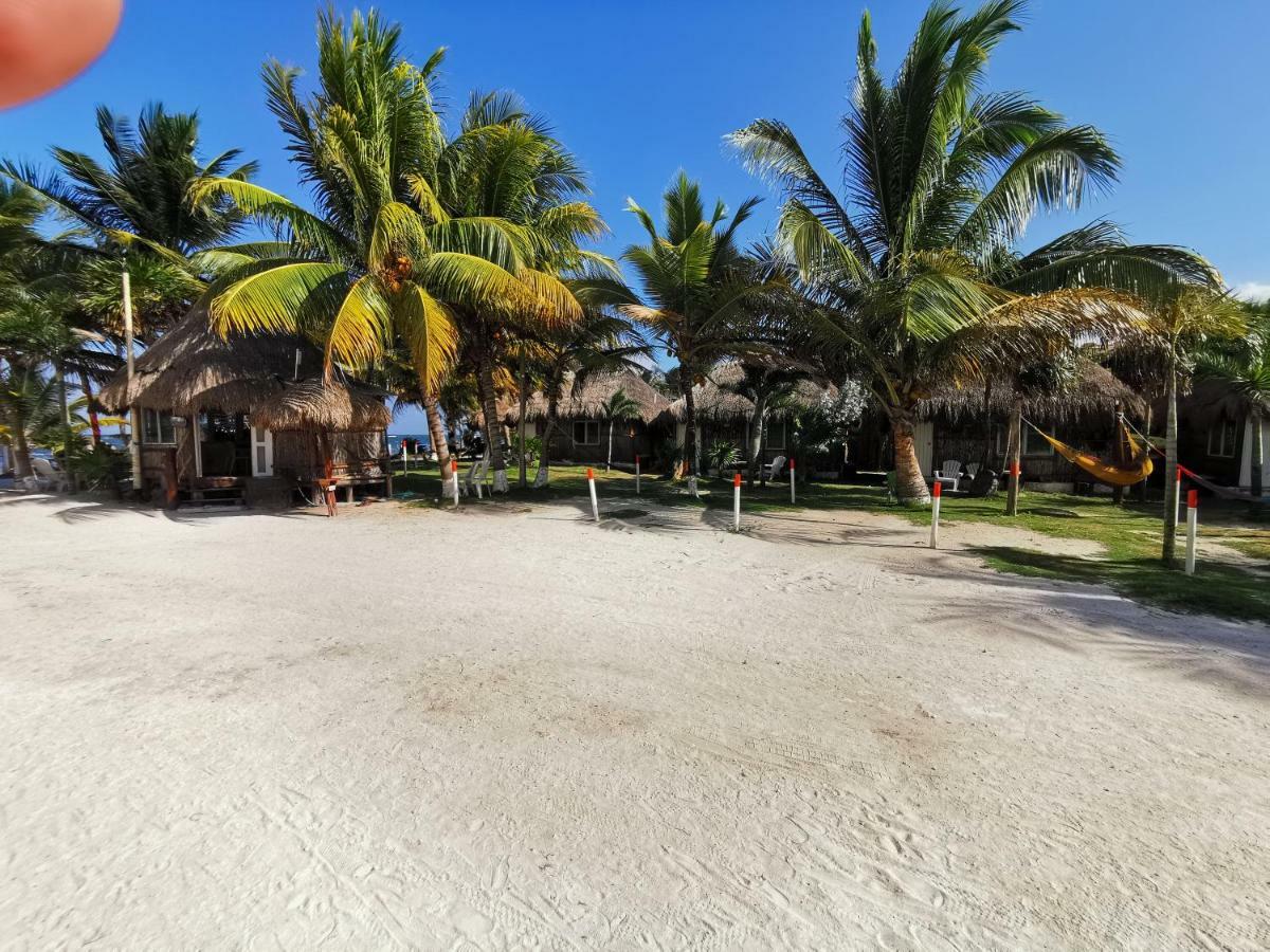 Las Cabanas Del Doctor Mahahual Bagian luar foto