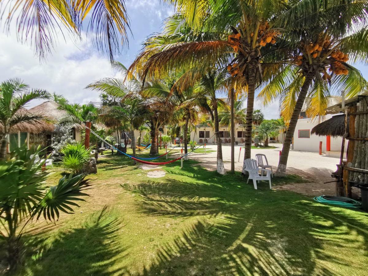 Las Cabanas Del Doctor Mahahual Bagian luar foto